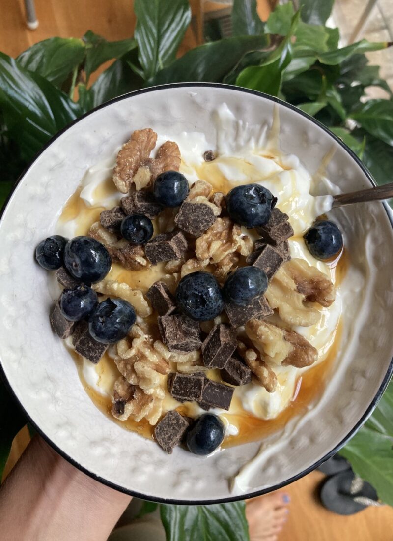 Easy Breakfast Yogurt Bowl Recipe
